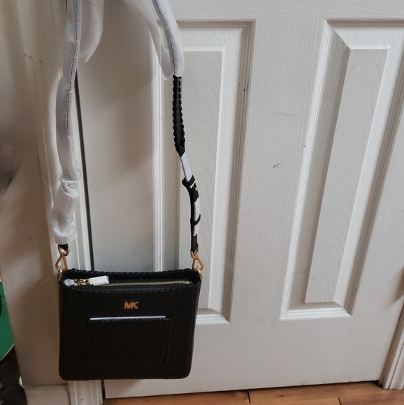 Crossbody - Picture 2 of 3